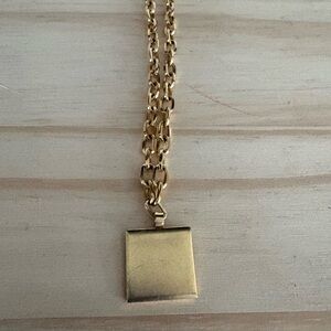 Cool square pendant gold necklace